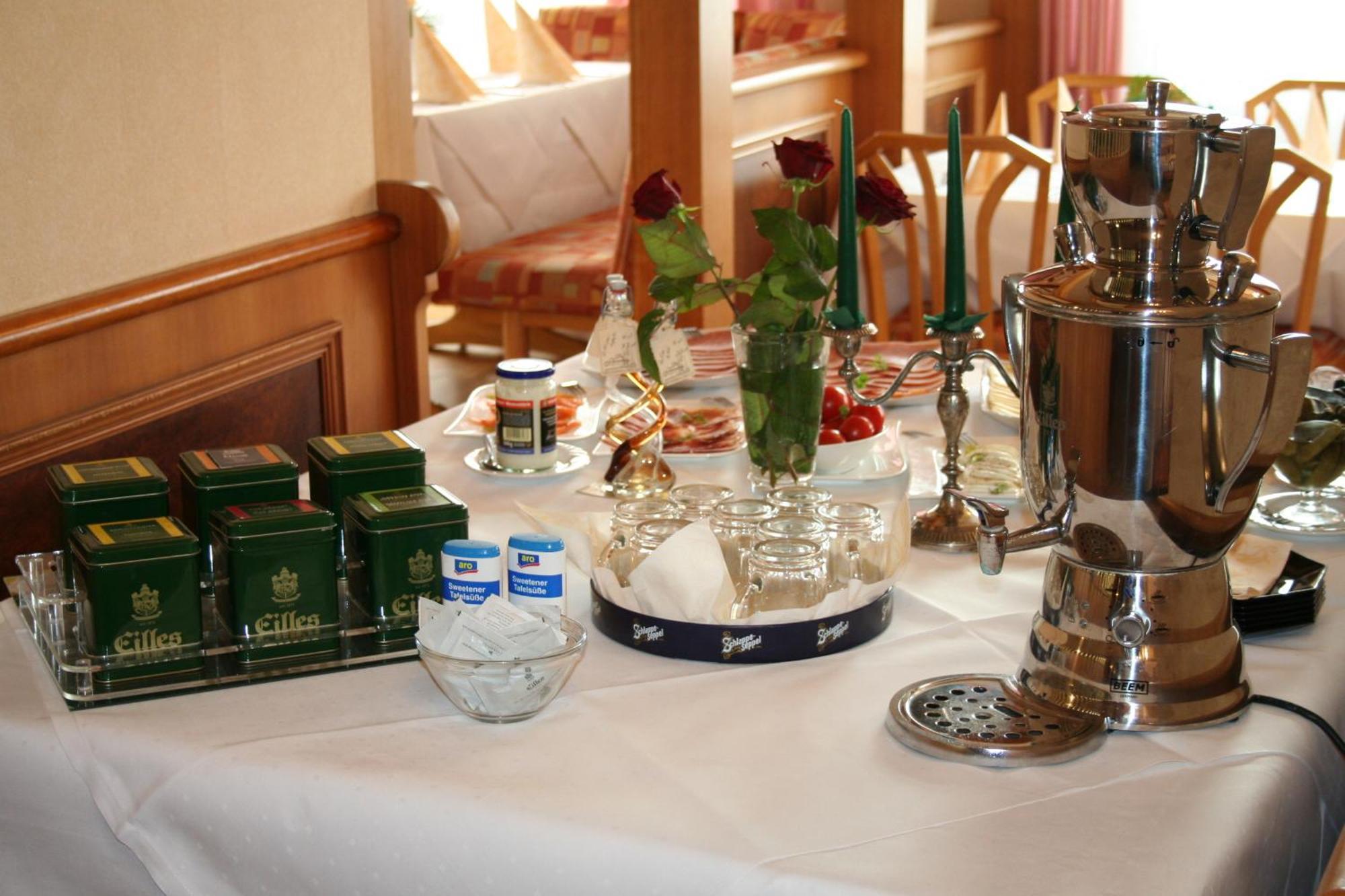 Hotel Shawi Эрцхаузен Экстерьер фото