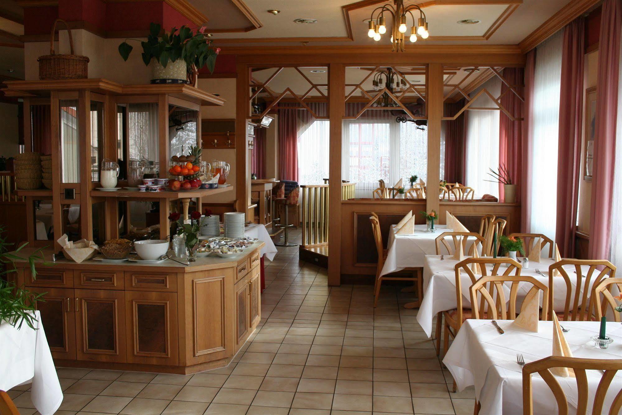 Hotel Shawi Эрцхаузен Экстерьер фото